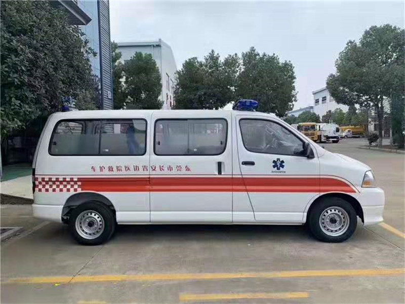 國(guó)六金杯新快運(yùn)救護(hù)車(chē)（轉(zhuǎn)運(yùn)型）